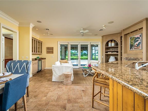 5th image of 811 Pembroke Ct