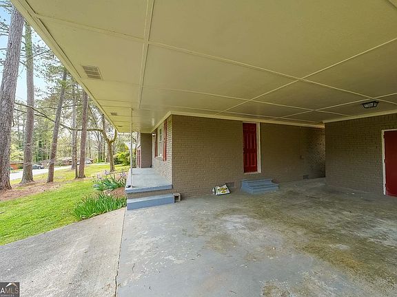 2nd image of 2757 Cavalier Dr