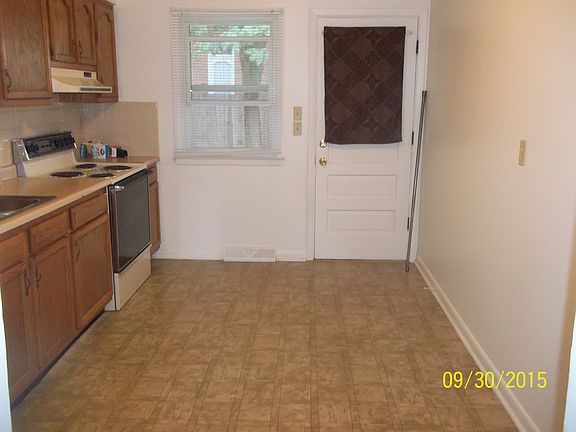 4th image of 609 Sycamore St