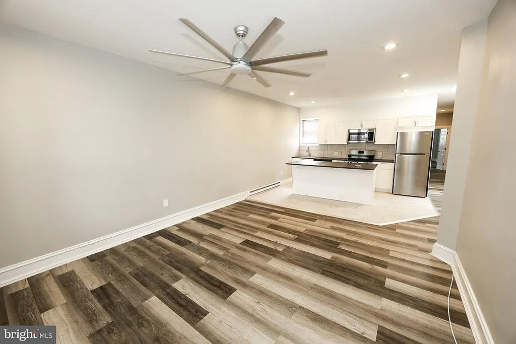 2 bed, 1.0 bath, 2146 sqft, $1,350 — Photo 3