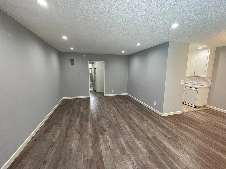 2020 Preuss Rd #209 — Photo 6