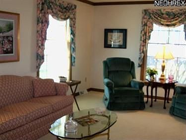 5th image of 54 Chadbourne Dr