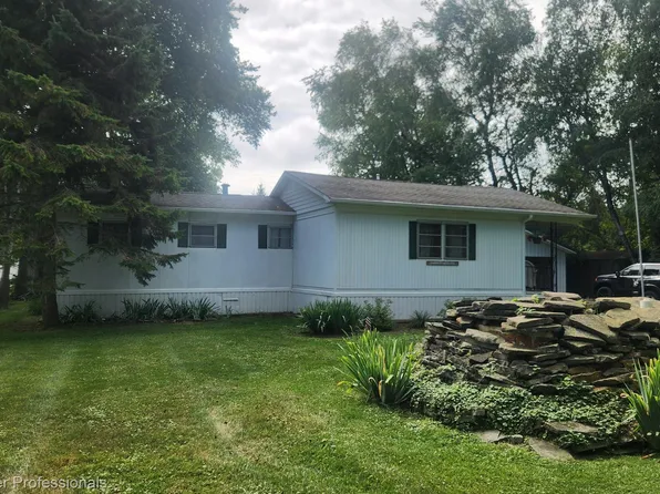 3300 Pointe Aux Barques Rd, Port Austin, MI 48467