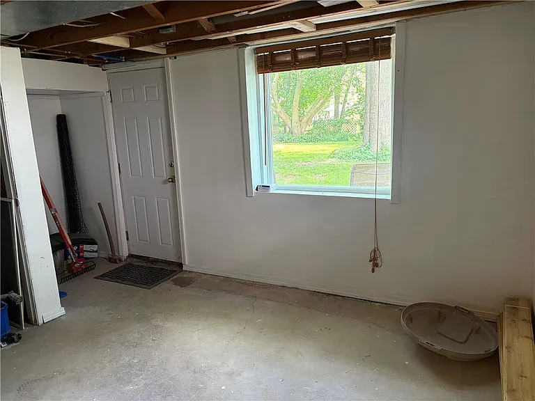 18 Briggs Ave #18 — Photo 9