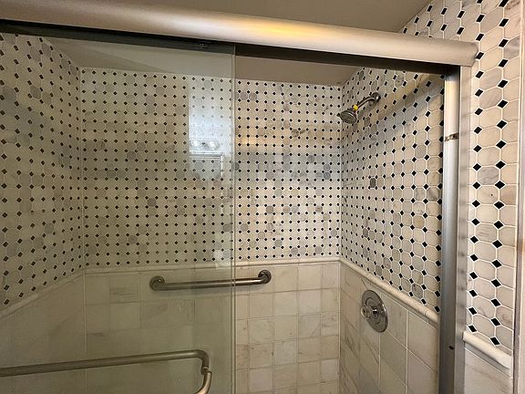3rd image of 111 S Baybrook Dr Unit 214