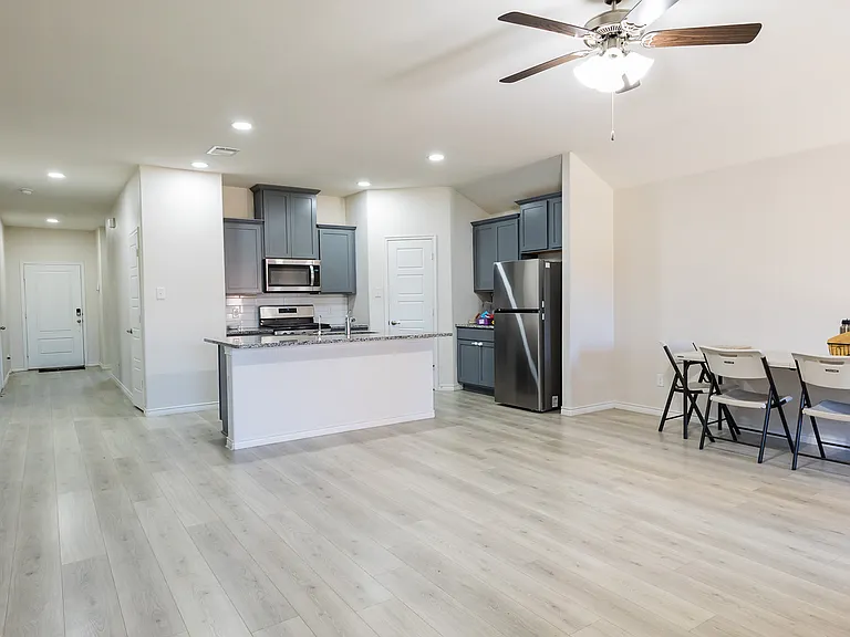 6321 Wales St — Photo 34