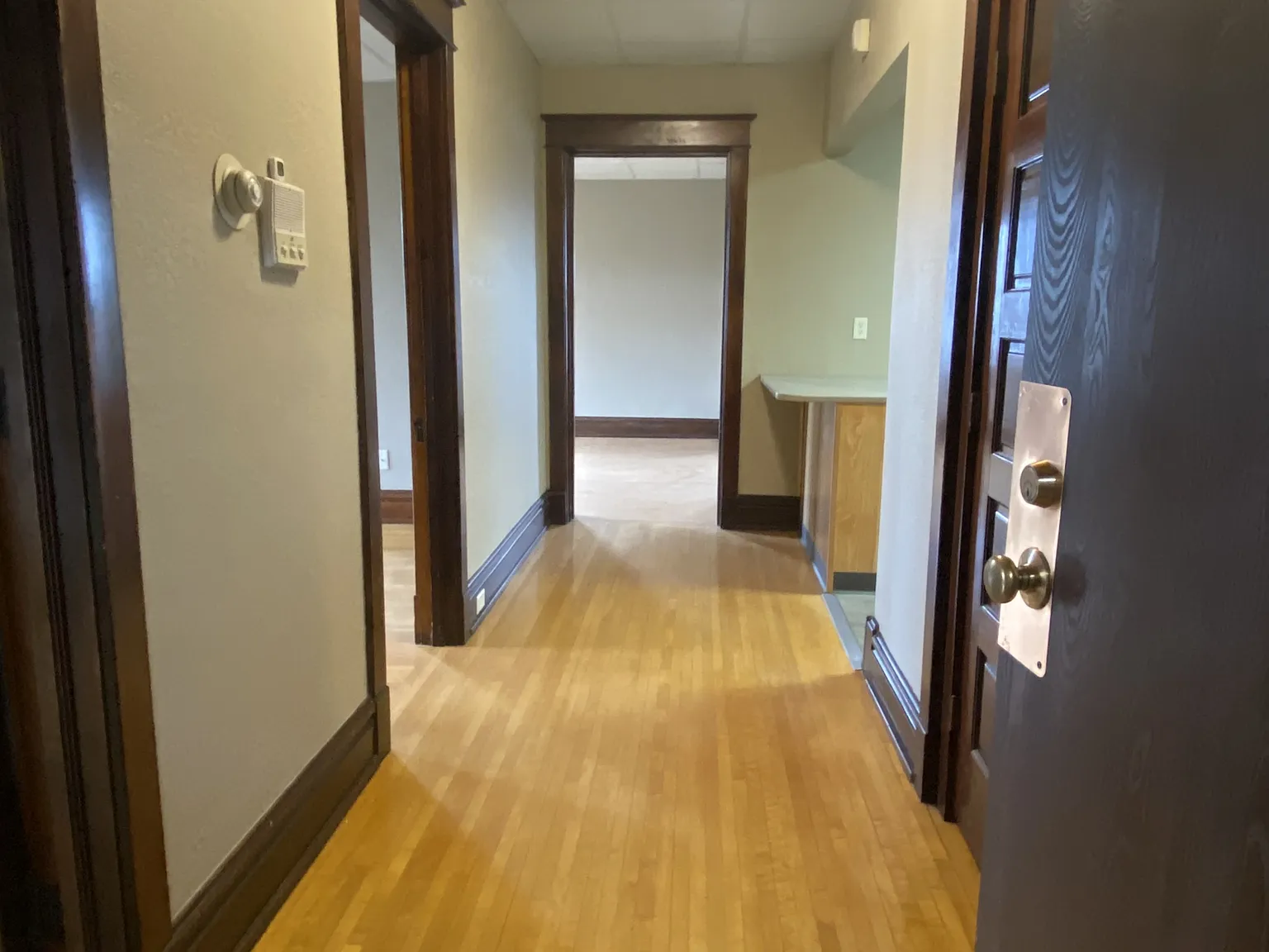 2 bed, 680 sqft, $1,300 — Photo 4