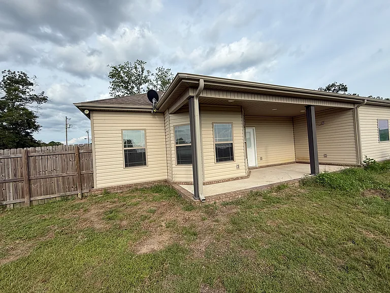 932 Windmill Rd — Photo 17