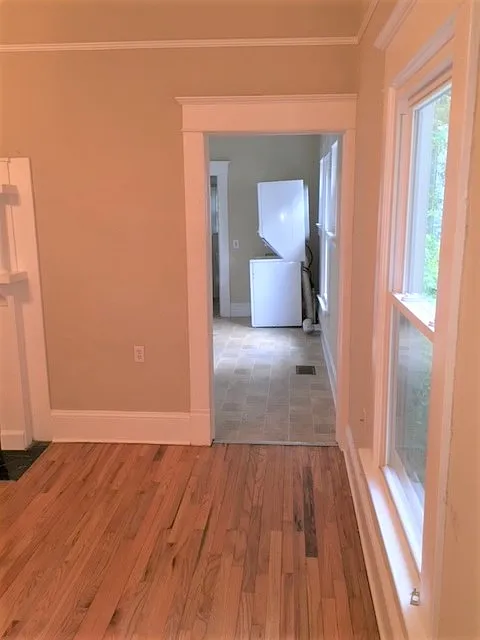 1080 Curran St. - 1 — Photo 3