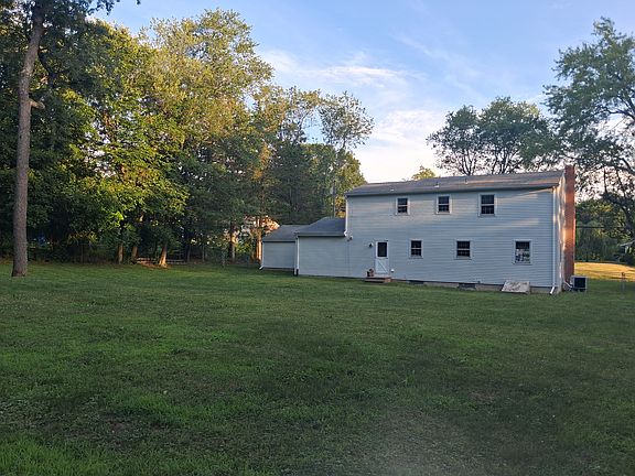 3rd image of 170 Creamery Rd