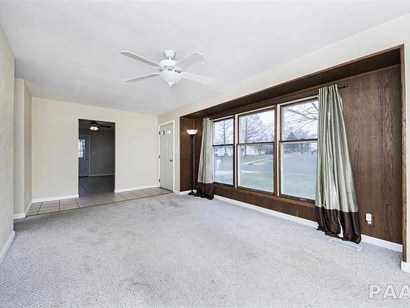 2nd image of 406 Parkview Dr