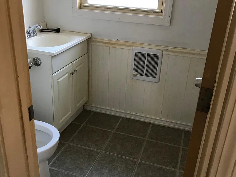 230 Chestnut St #B — Photo 12
