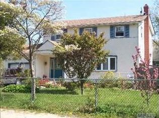 262 Dogwood Rd, Mastic Beach, NY 11951