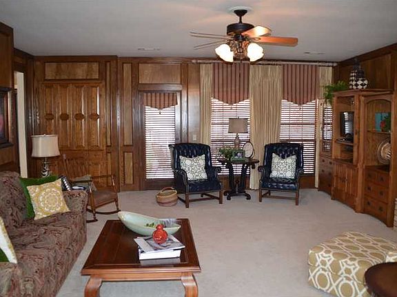 5th image of 805 La Salle Ct