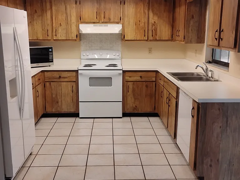 5150 NE 23rd Ave — Photo 6