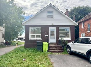 37 Albert St E, Sault Ste Marie, ON P6A 2H7