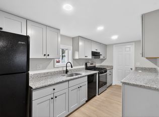 21 Evergreen St, Dartmouth, MA 02747