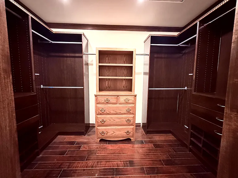 Primary walk-in