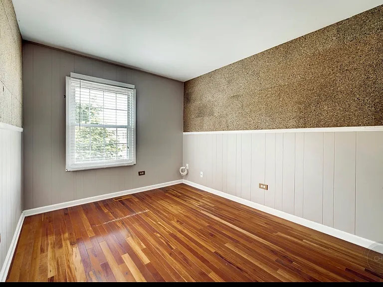 989 Tioga Ct — Photo 24