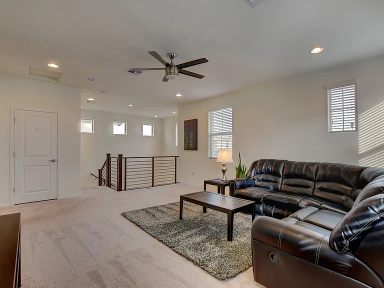 47 Berneri Dr — Photo 10