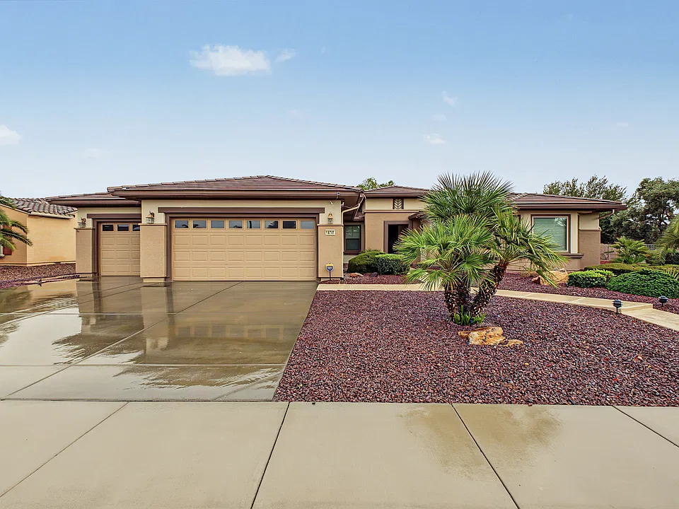 18741 N Cactus Flower Way