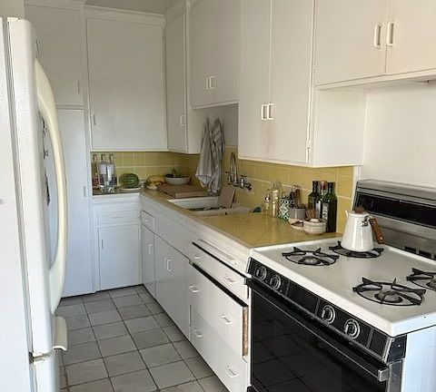 4th image of 1517 Yale St