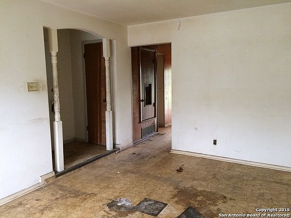 2nd image of 4618 Belinda Lee St