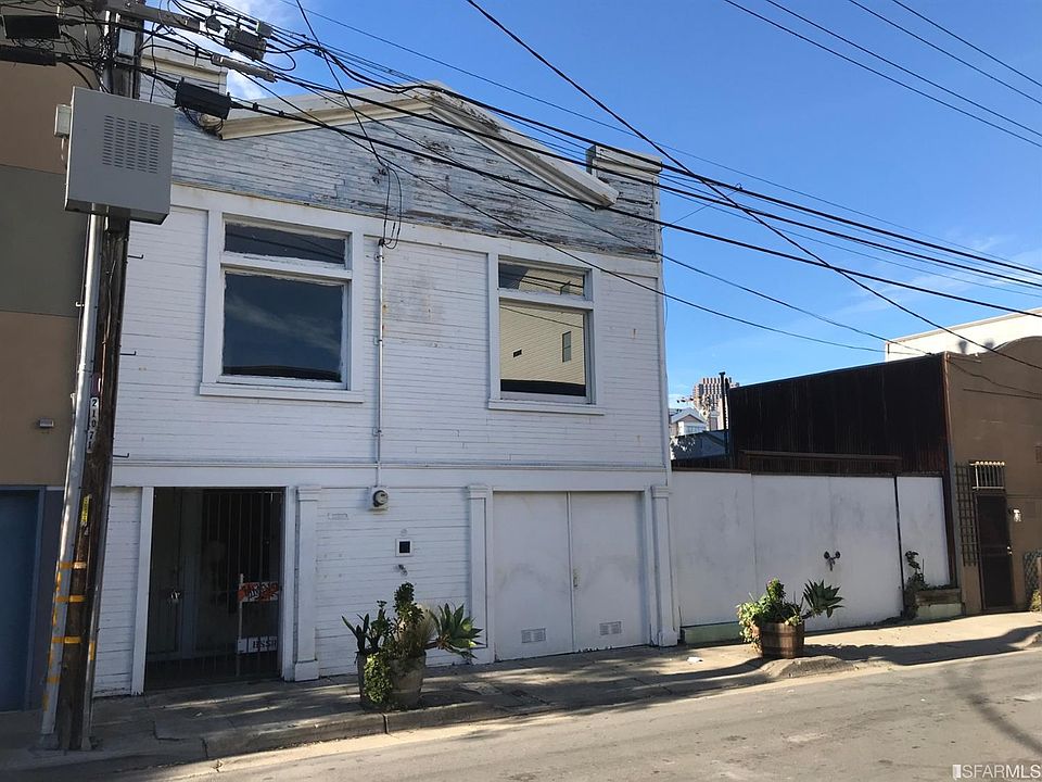 1st image of 228 Clara St