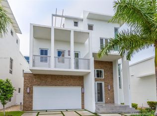 8238 NW 34th Dr, Doral, FL 33122