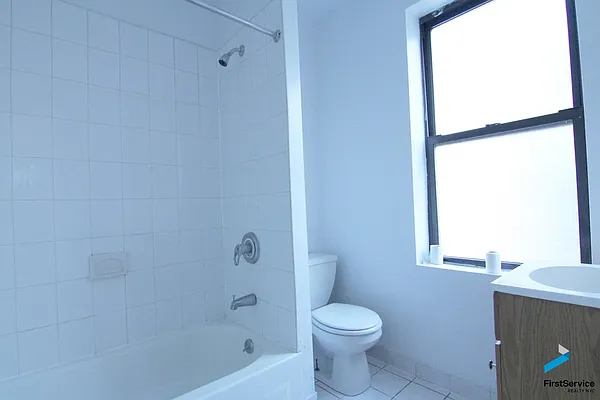 Rented by FirstService Realty (legacy) | media 12