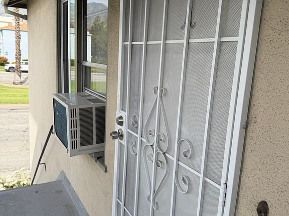 3rd image of 811 S Glenoaks Blvd #M