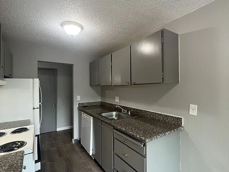 621 NE 162nd Ave #1-22 — Photo 21