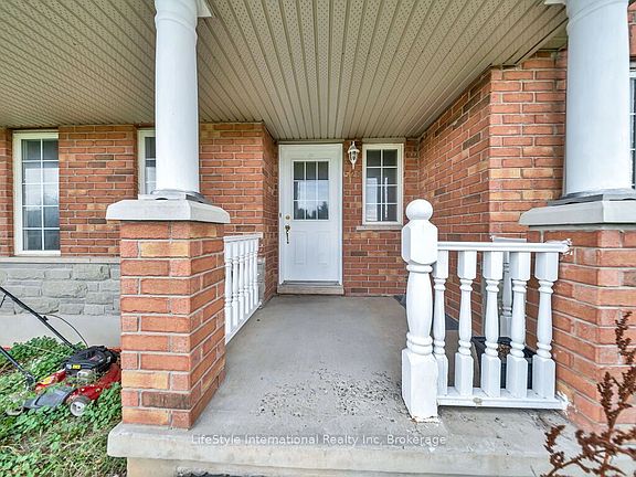 2nd image of 529 Victoria Rd N