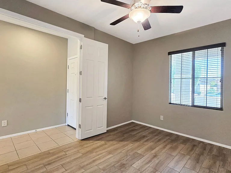 17520 W Fairview St — Photo 8