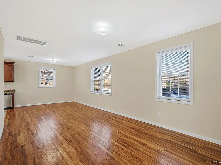 123 Clinton Ave #B — Photo 6