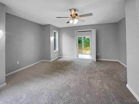 3rd image of 5941 Country View Dr