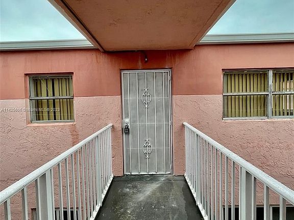4th image of 19729 SW 114th Ave APT 350