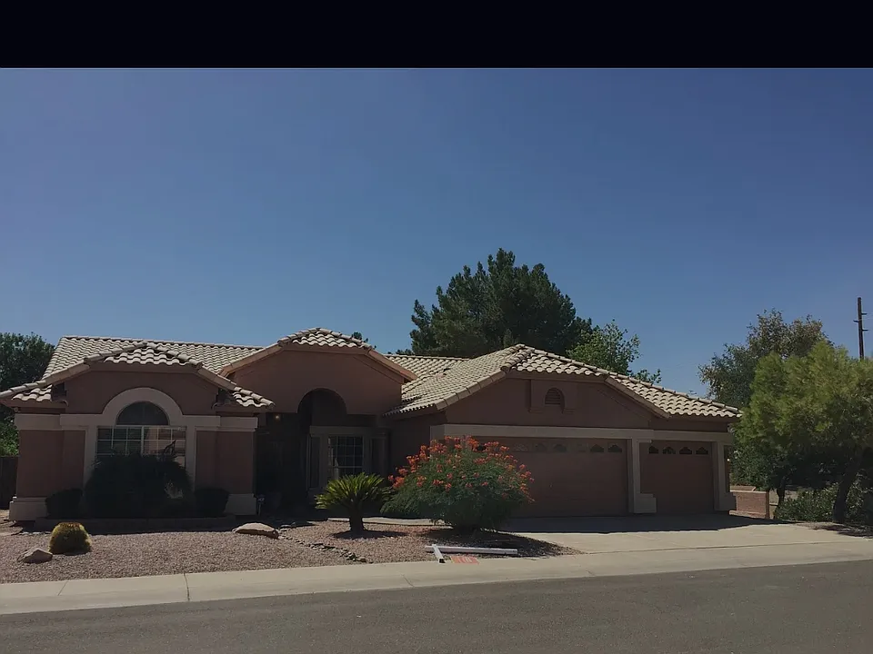 1031 E Baylor Ln