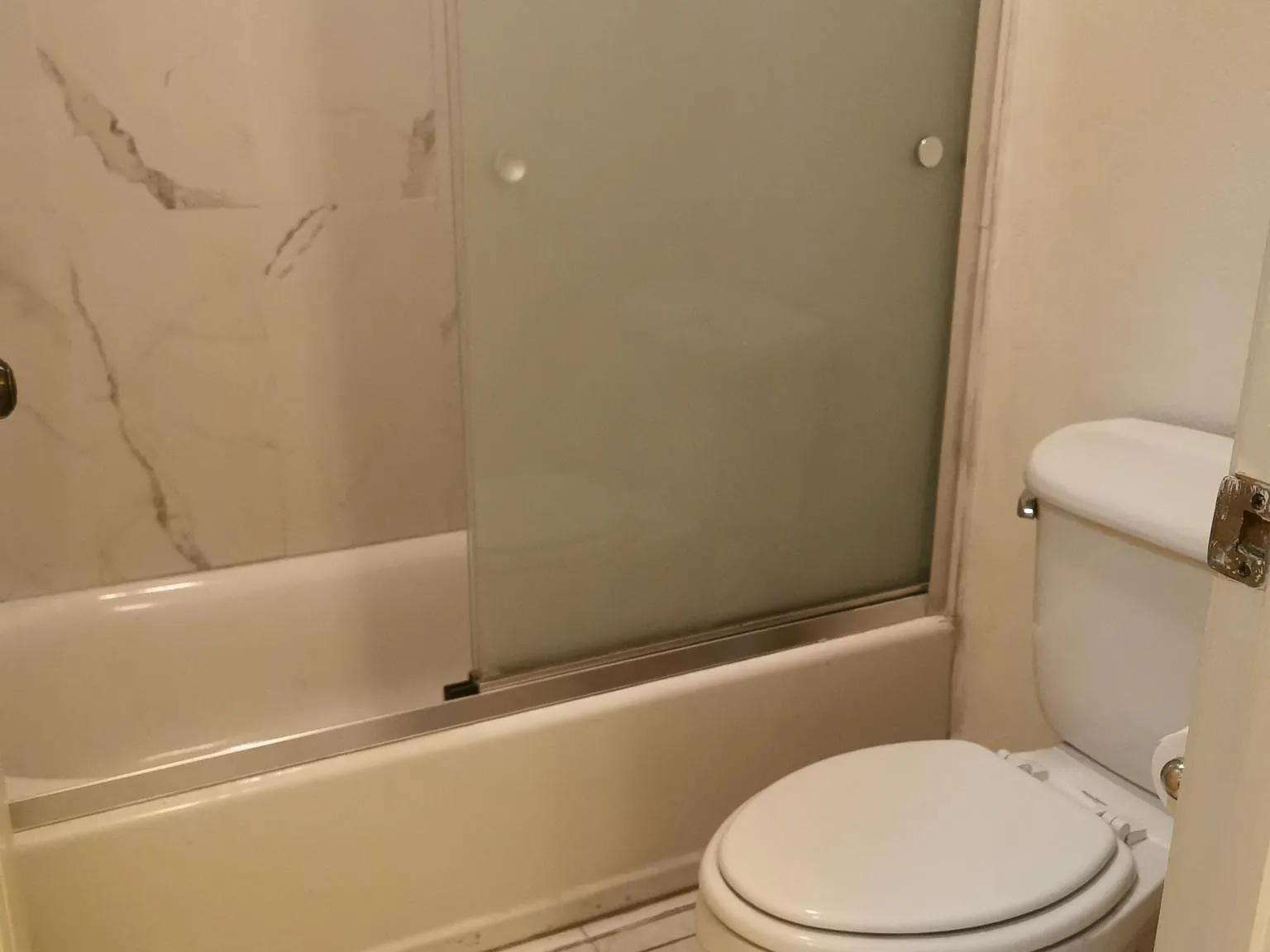 1 bed, 696 sqft, $2,100 — Photo 3