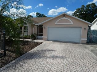 11001 Basquin Ct, Port Richey, FL 34668