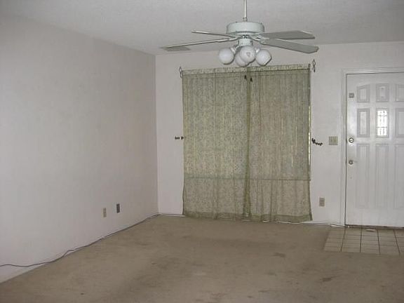 4th image of 4125 W Angela Dr