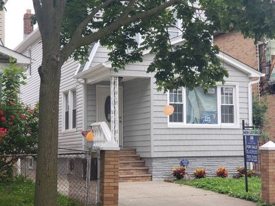 10909 Pinegrove St, Jamaica, NY, 11435