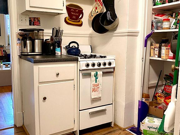 3rd image of 3129 W Franklin St APT 7