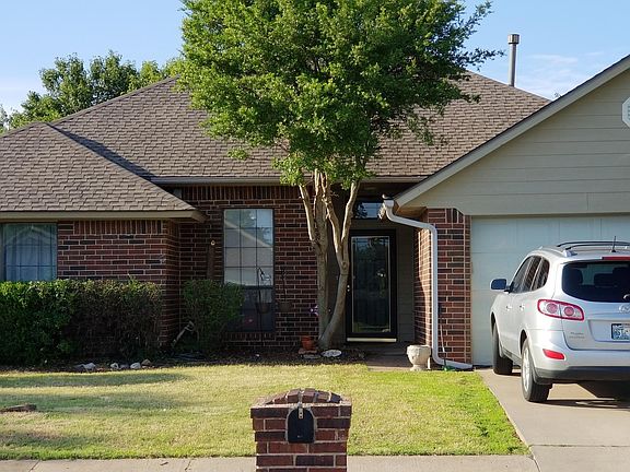 2nd image of 6521 NW 135th St
