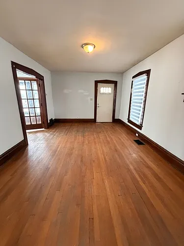 176 Henry St Photo 1