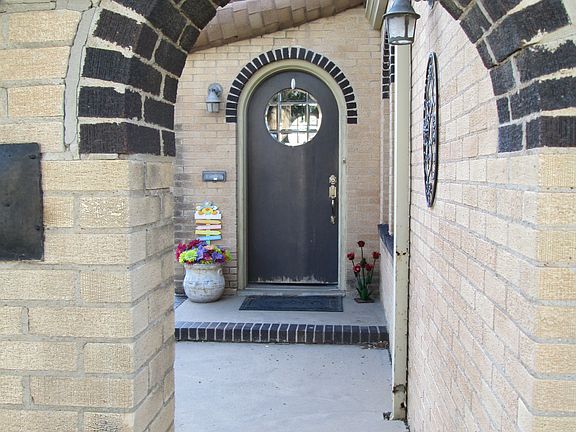 Entryway from porch
