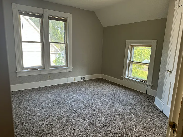 423 Nicollet Ave #1/2 — Photo 5