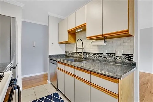 272 Regency Park Dr — Photo 5