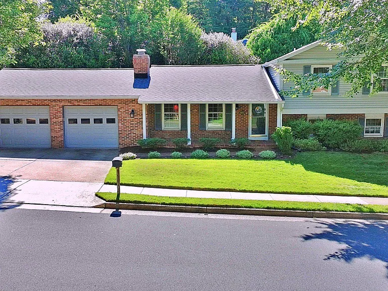 8097 Winding Way Ct — Photo 2