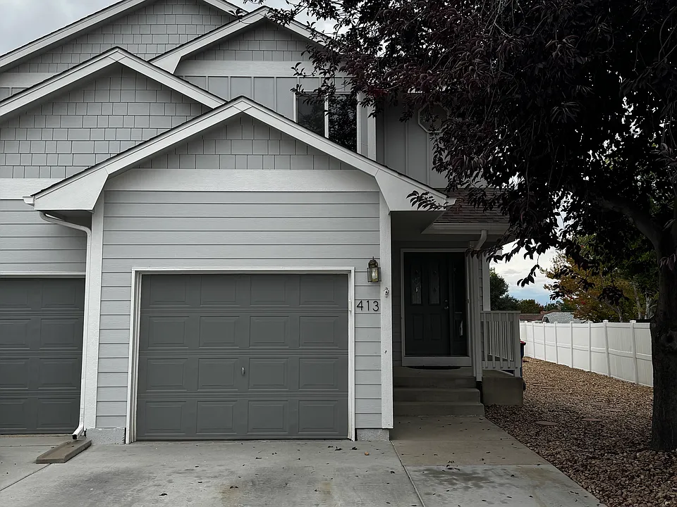 413 Stardust Ct